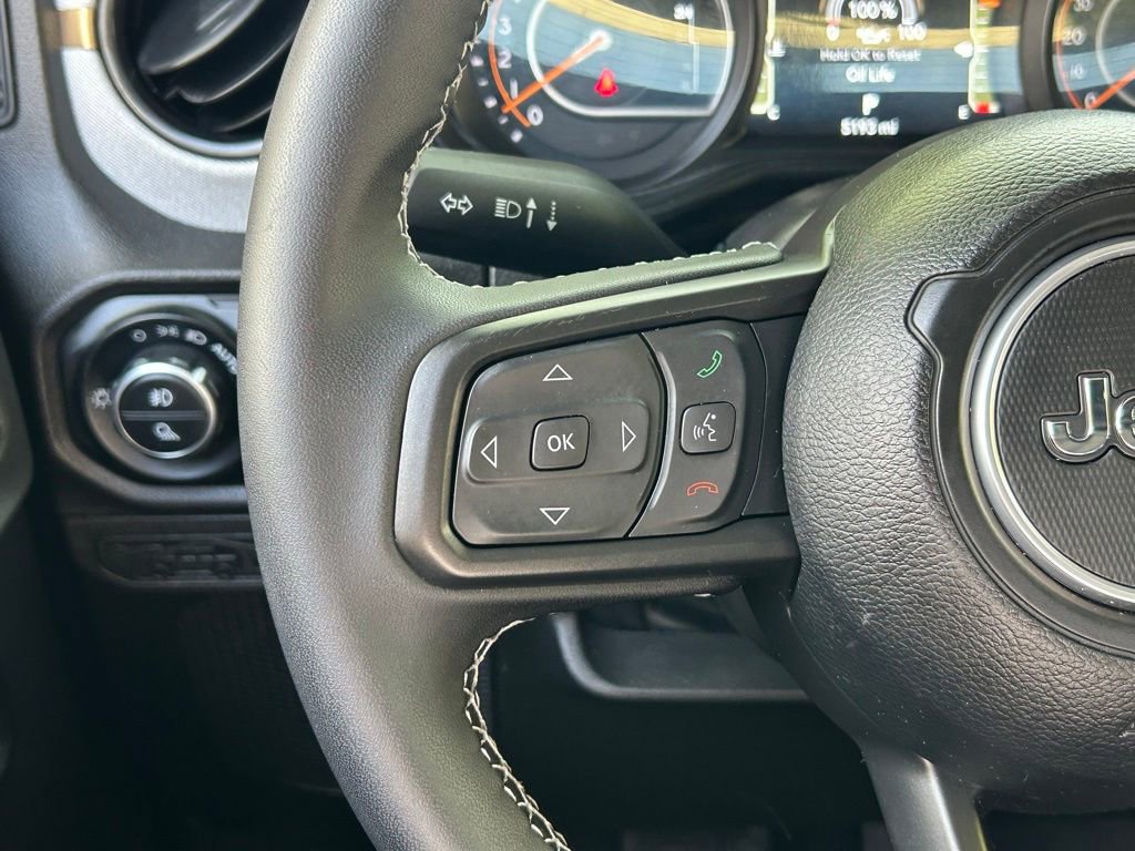 Certified 2025 Jeep Gladiator Willys image 38