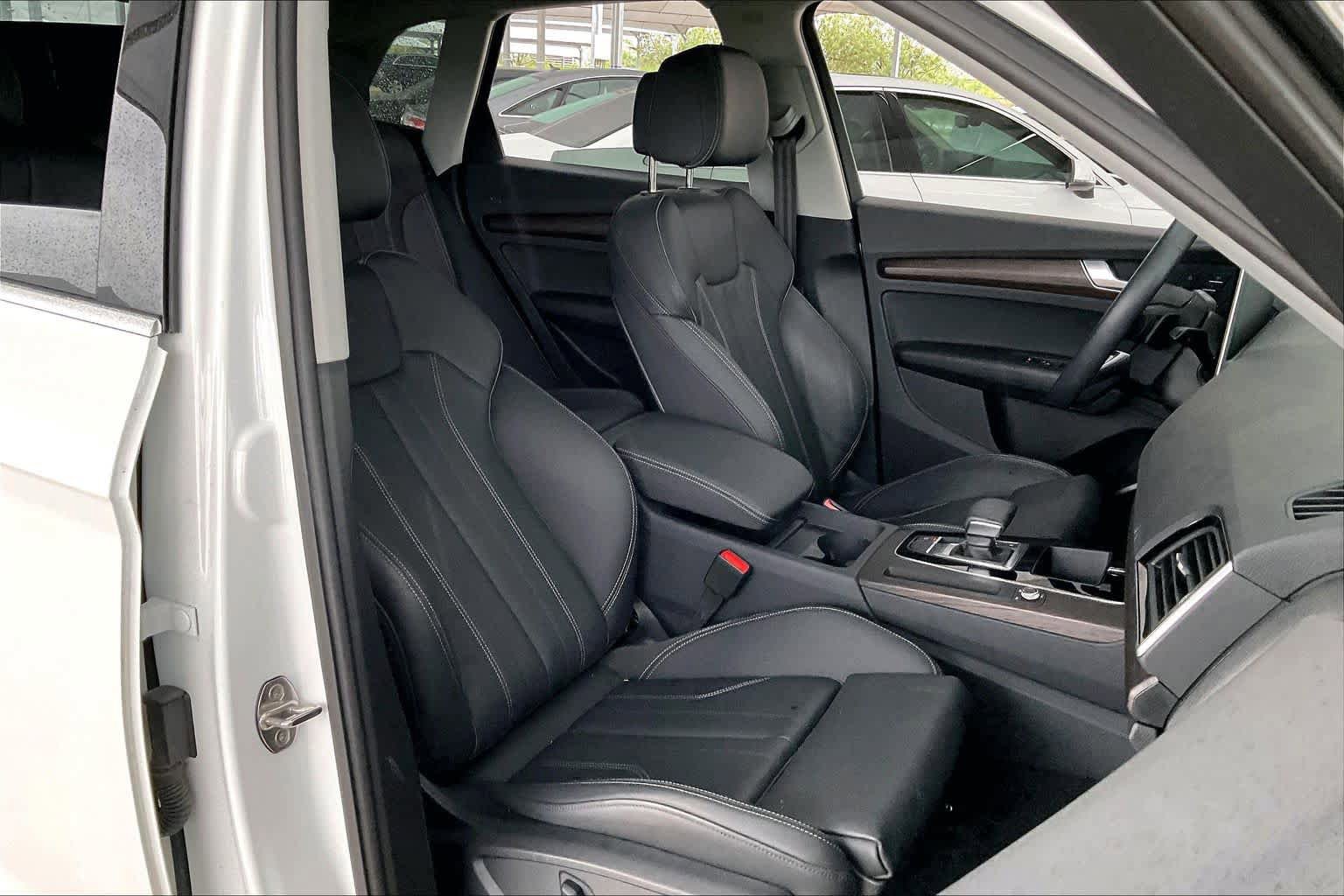 Used 2024 Audi Q5 e Premium w/ Convenience Package AWD/4WD image 9