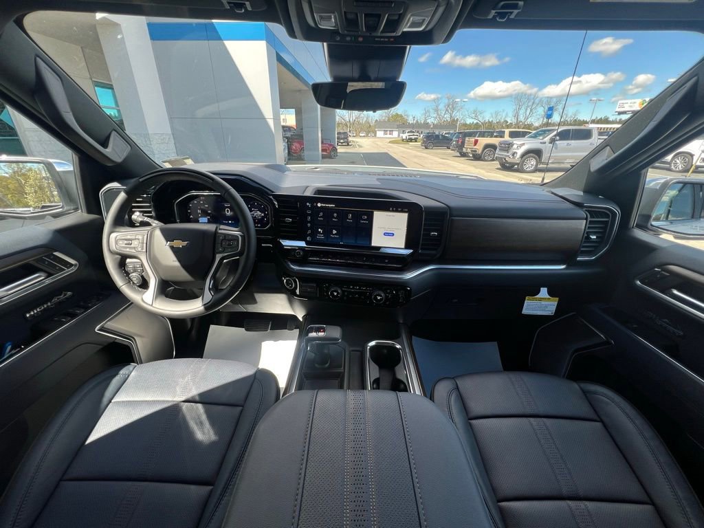 New 2026 Chevrolet Silverado 1500 High Country w/ Technology Package image 2