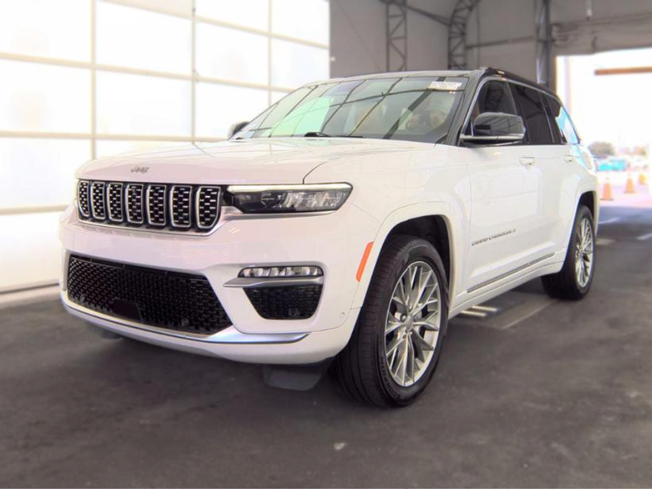 Used 2024 Jeep Grand Cherokee Summit AWD/4WD image 2
