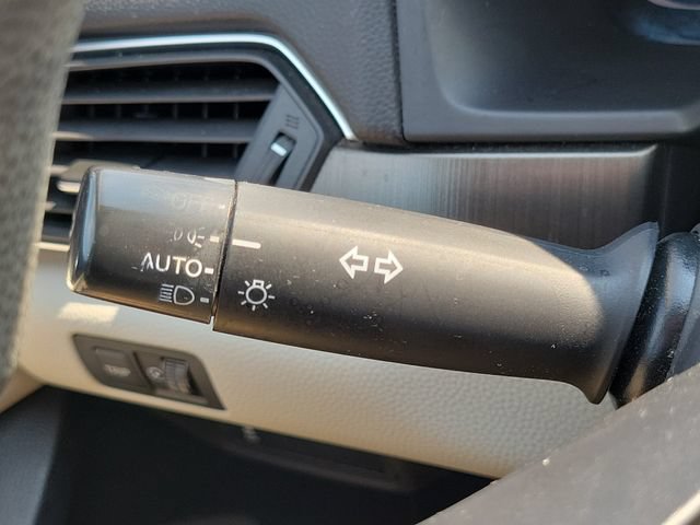 Used 2018 Honda Accord LX image 9