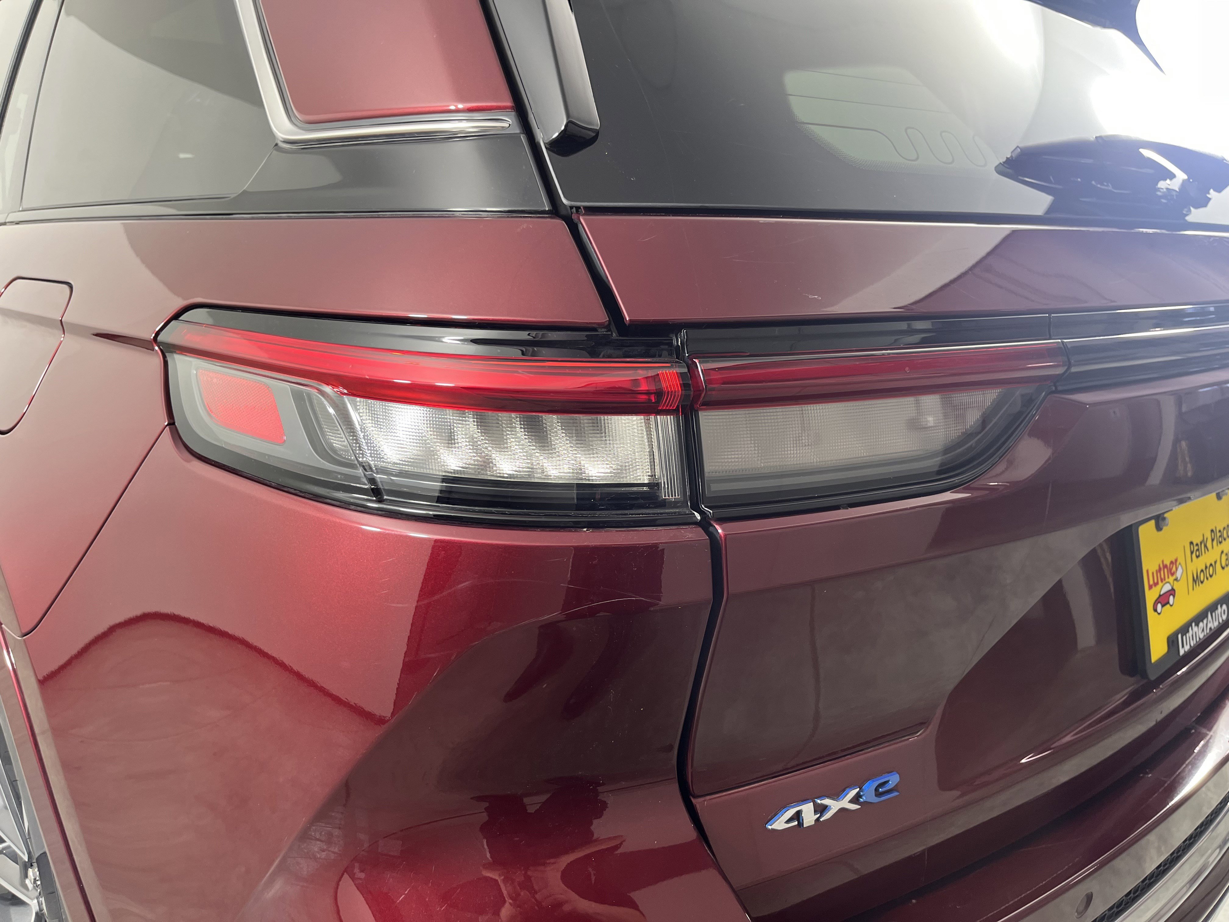 Used 2023 Jeep Grand Cherokee Overland w/ Advanced Protech Group III image 27