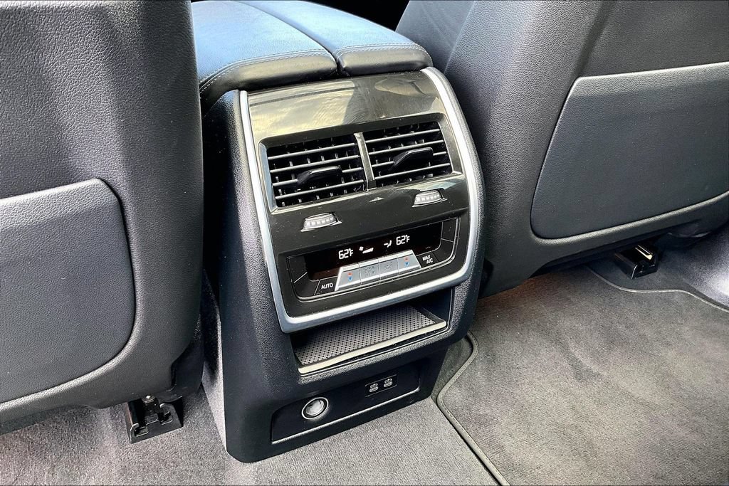Used 2023 BMW X7 xDrive40i AWD/4WD image 22
