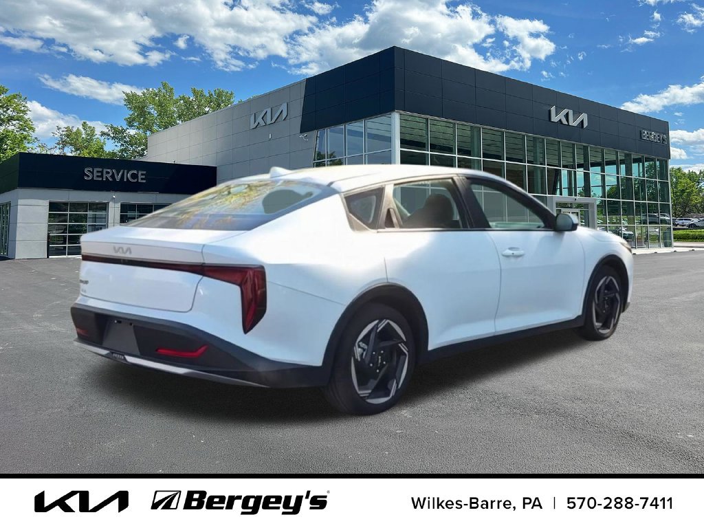 Certified 2025 Kia K4 EX FWD image 9