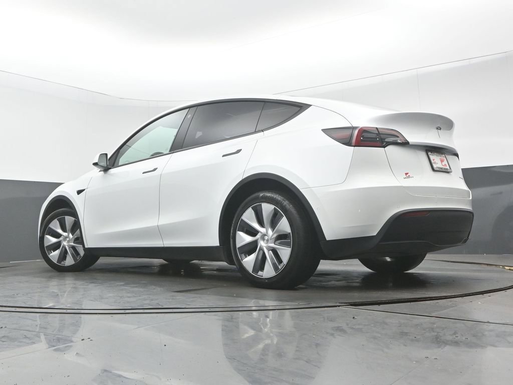 Used 2022 Tesla Model Y Long Range AWD/4WD image 30