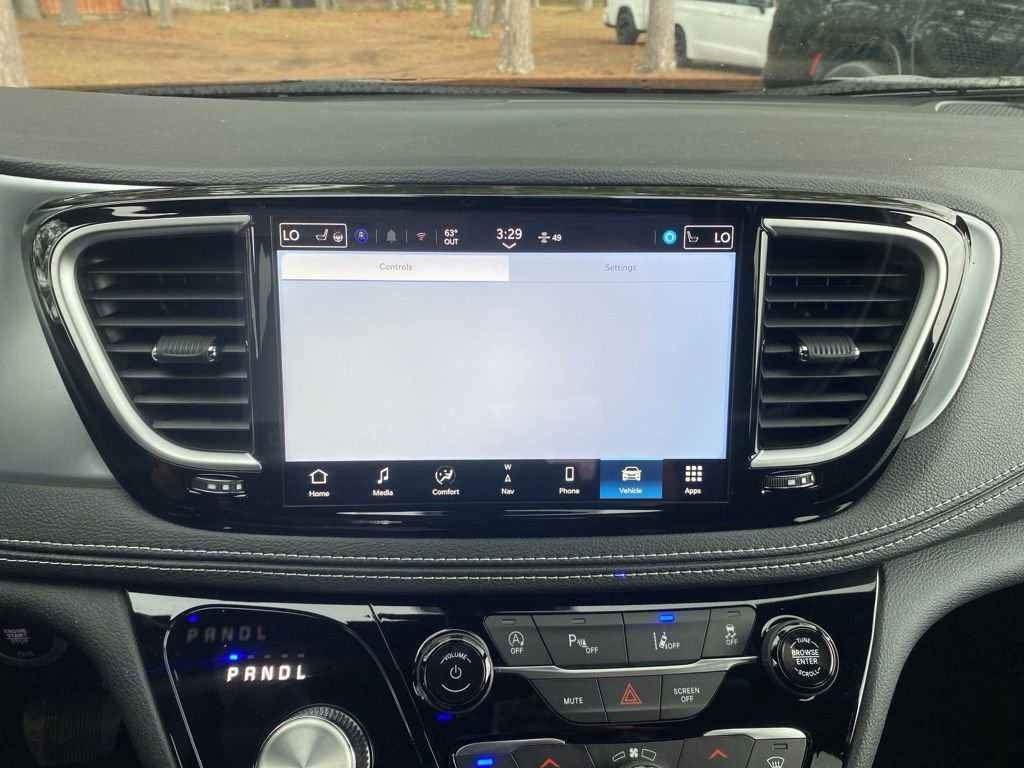 New 2026 Chrysler Pacifica Limited w/ S Appearance Package image 38