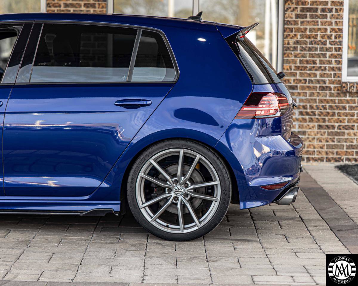 Used 2017 Volkswagen Golf R 4-Door AWD/4WD image 24