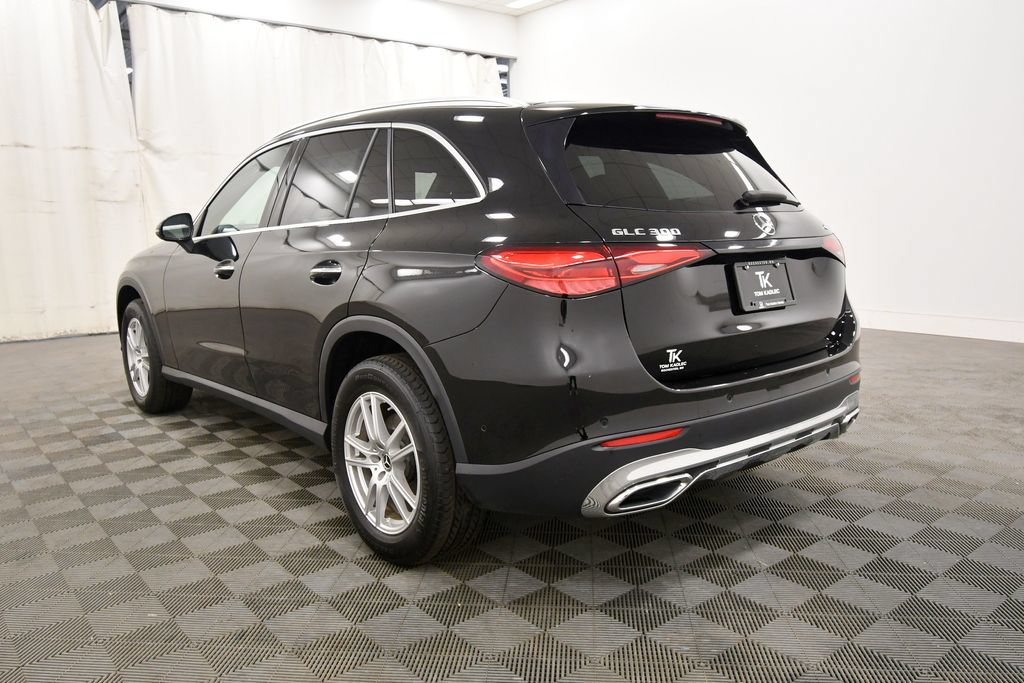 Used 2023 Mercedes-Benz GLC 300 4MATIC image 5