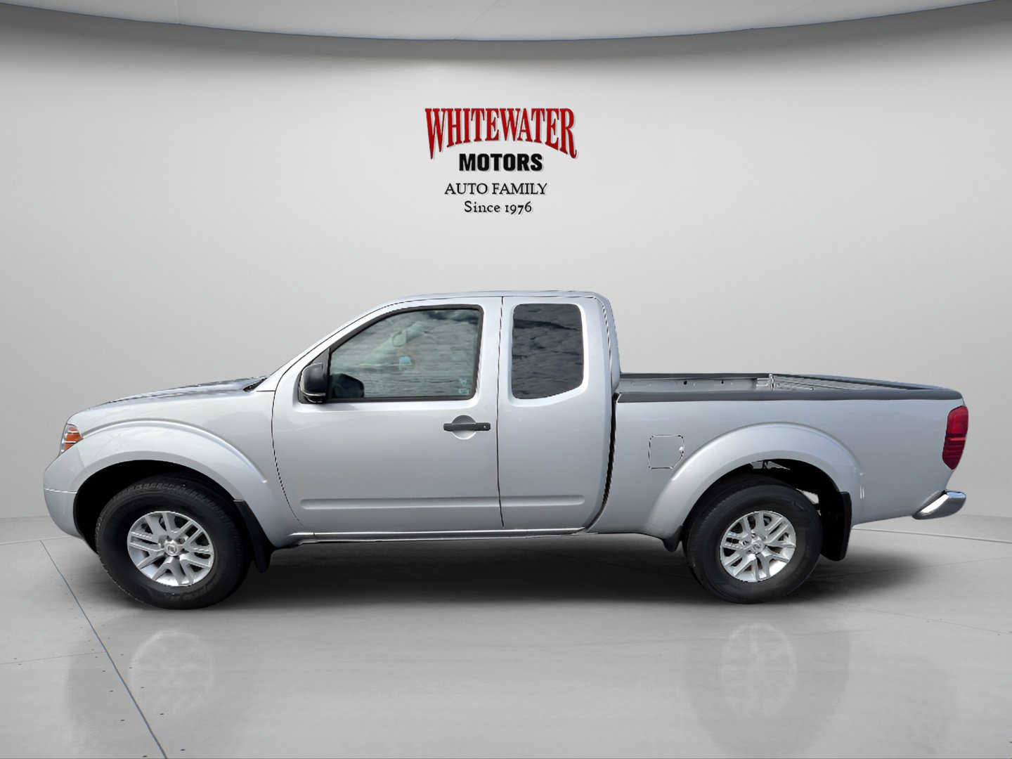 Used 2020 Nissan Frontier SV AWD/4WD image 3