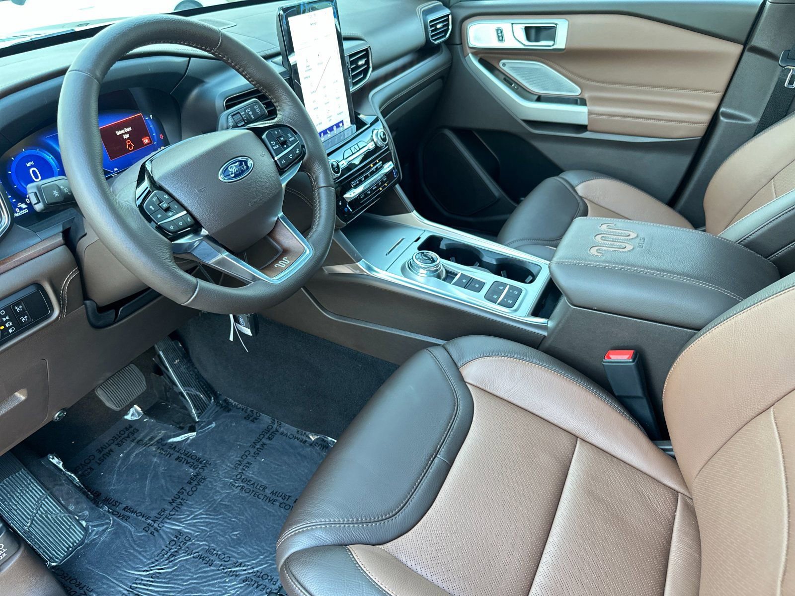 New 2024 Ford Explorer King Ranch w/ Technology Package RWD image 10