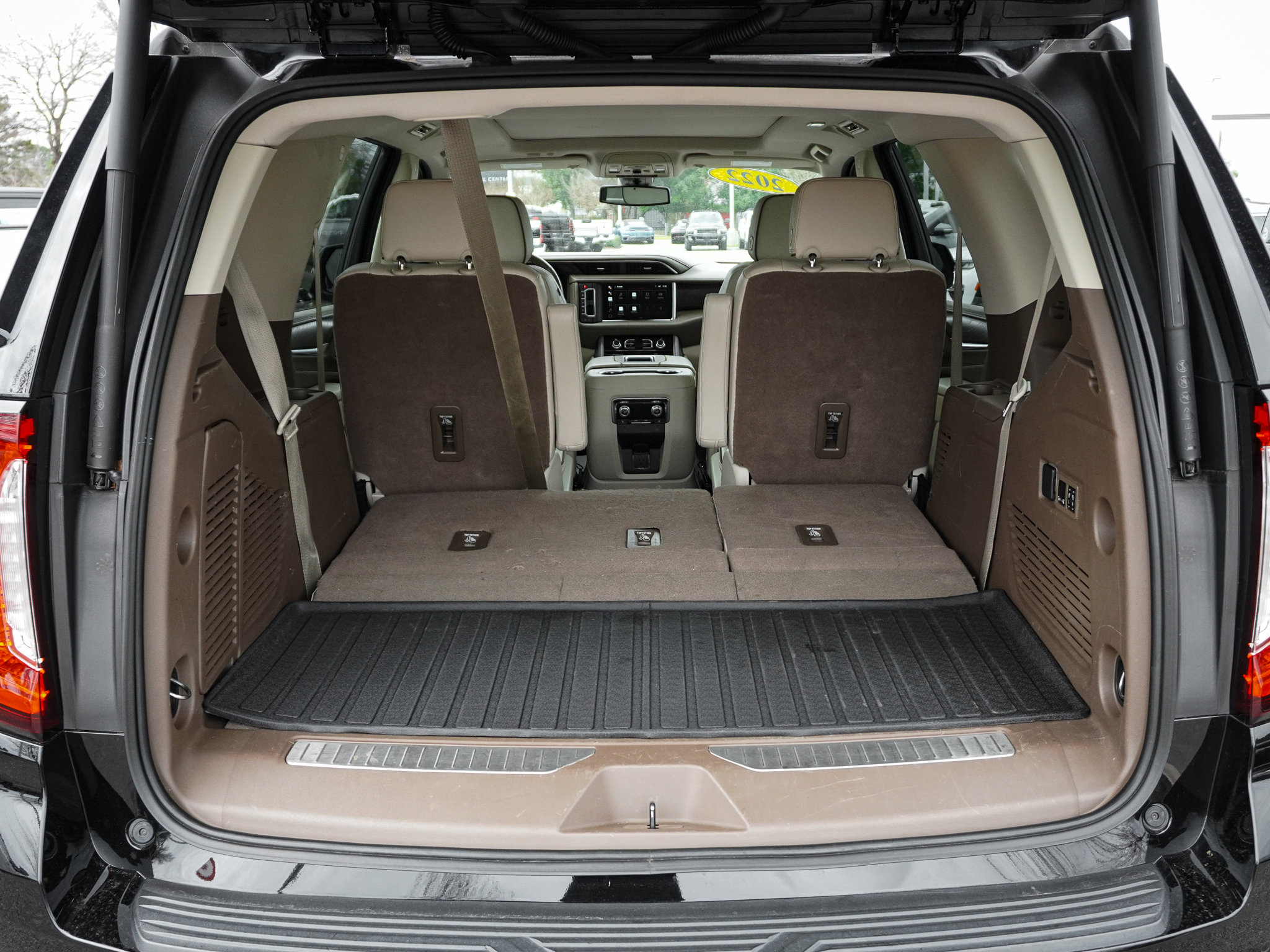 Used 2022 GMC Yukon Denali image 33