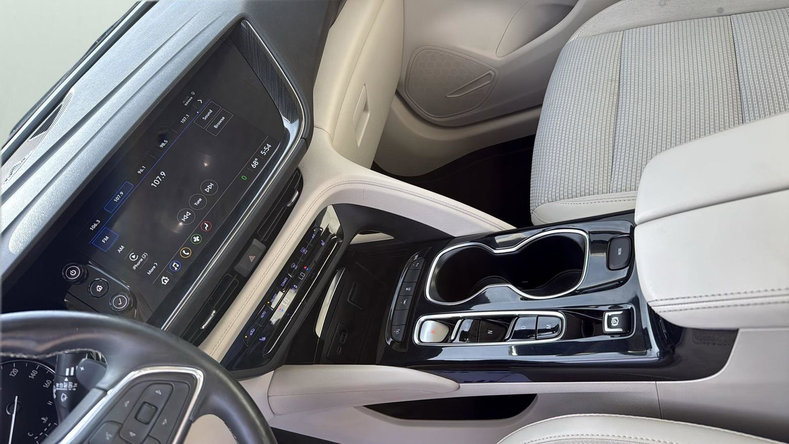 Used 2022 Buick Envision Preferred image 21