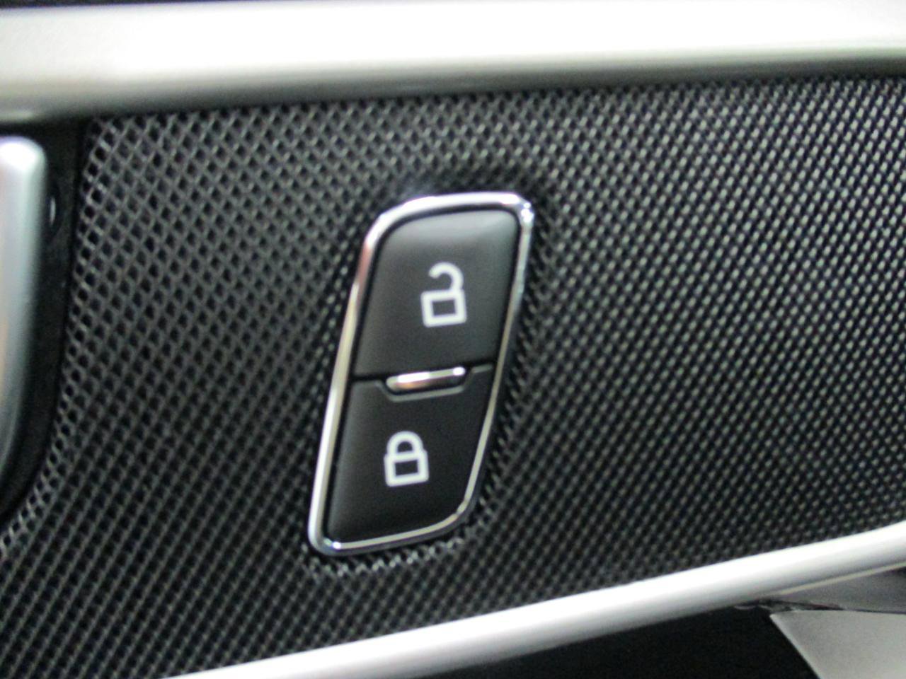 Used 2023 Ford Explorer XLT w/ Equipment Group 202A image 19