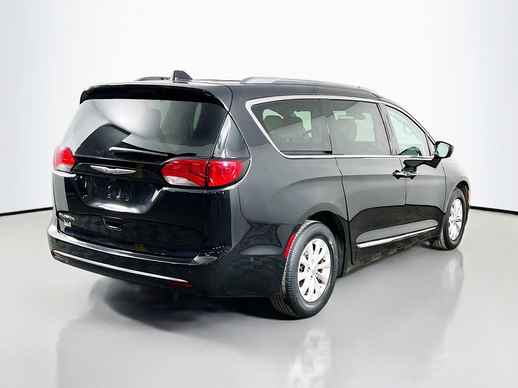 Used 2019 Chrysler Pacifica Touring-L w/ Advanced Safetytec Group FWD image 5