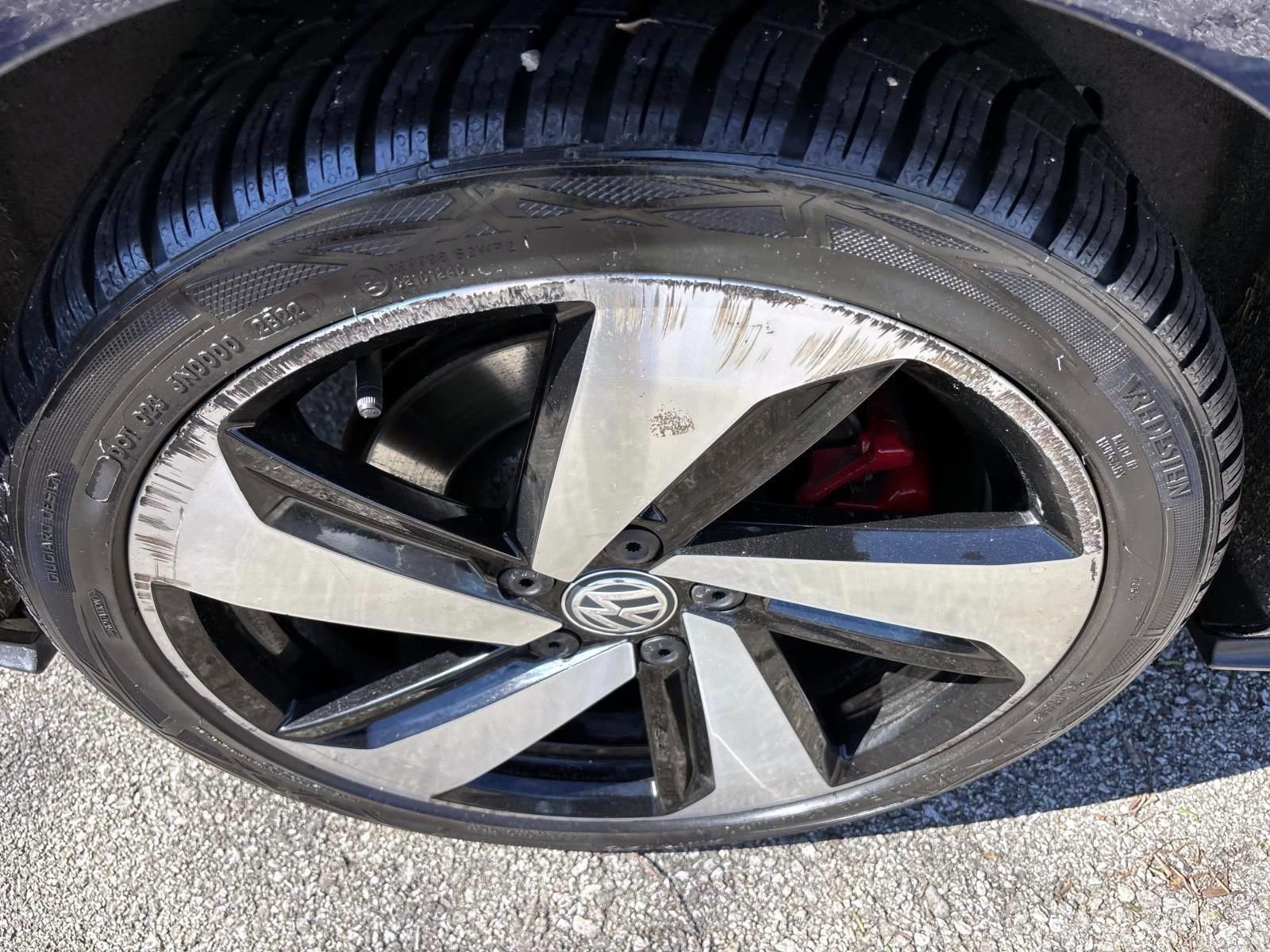 Used 2019 Volkswagen GTI S image 9