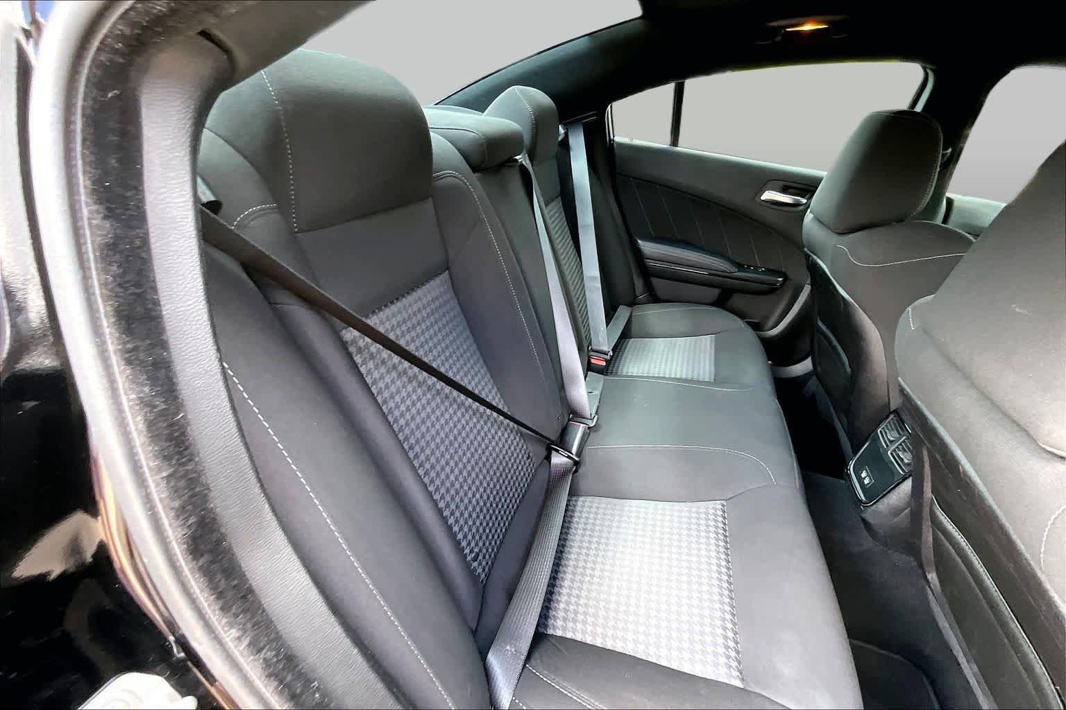 Used 2022 Dodge Charger GT w/ Blacktop Package RWD image 18