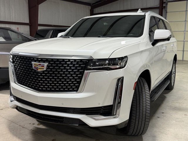 Used 2022 Cadillac Escalade Premium Luxury image 3