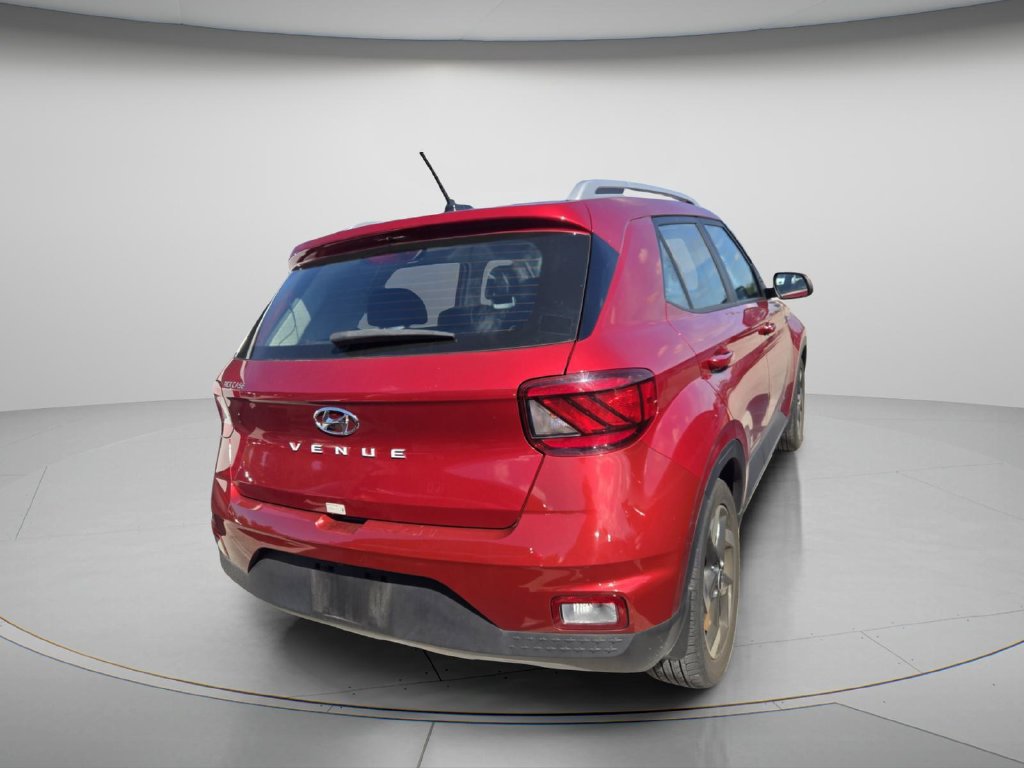 Certified 2024 Hyundai Venue Limited FWD image 6