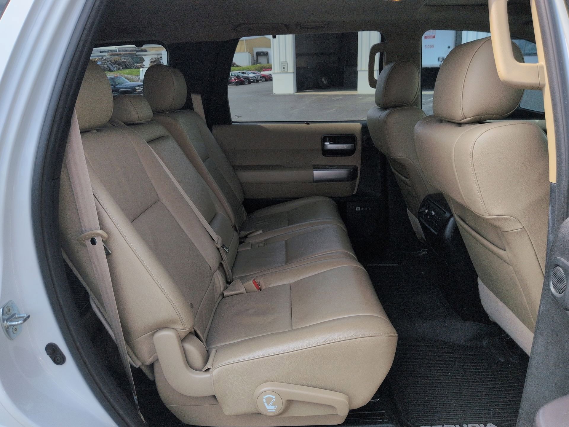 Used 2021 Toyota Sequoia Limited w/ Safety & Convenience Package image 28