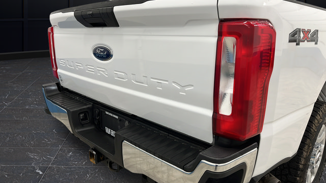 Used 2024 Ford F250 XLT AWD/4WD image 33