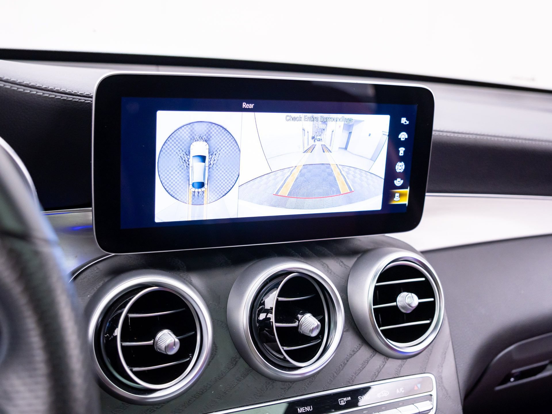 Used 2022 Mercedes-Benz GLC 300 4MATIC Coupe image 23