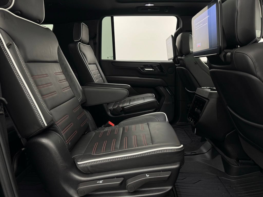 Used 2025 GMC Yukon XL AT4 Ultimate w/ LPO, Illumination Package AWD/4WD image 46