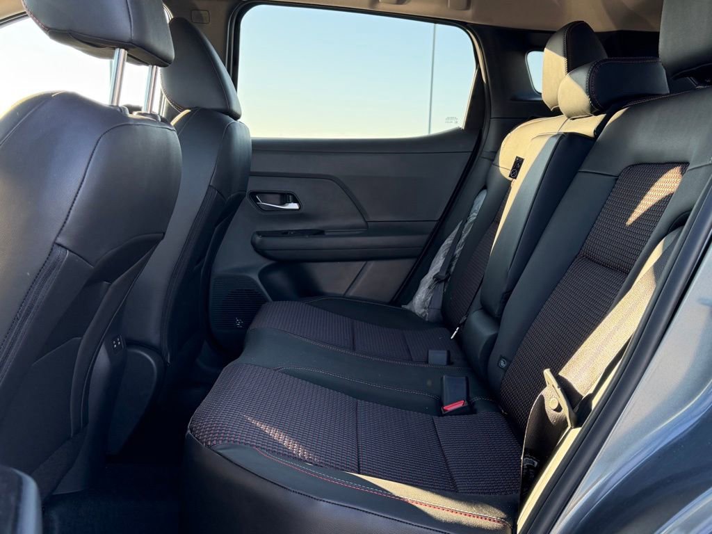 New 2026 Nissan Kicks SR image 14
