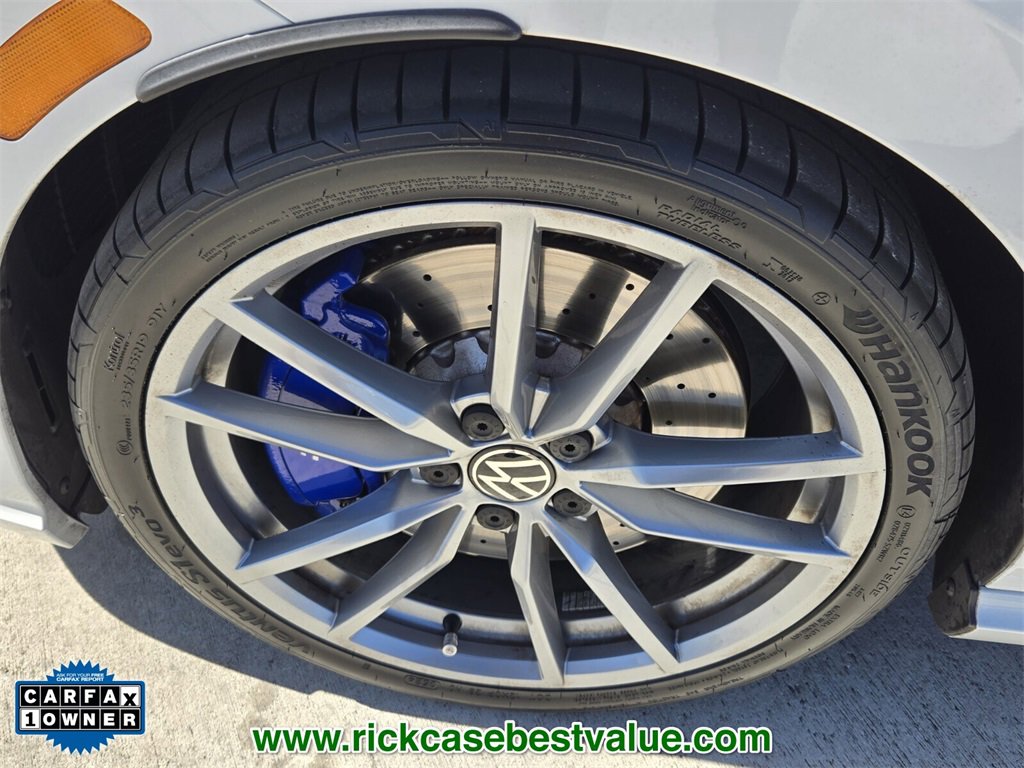 Used 2024 Volkswagen Golf R image 10