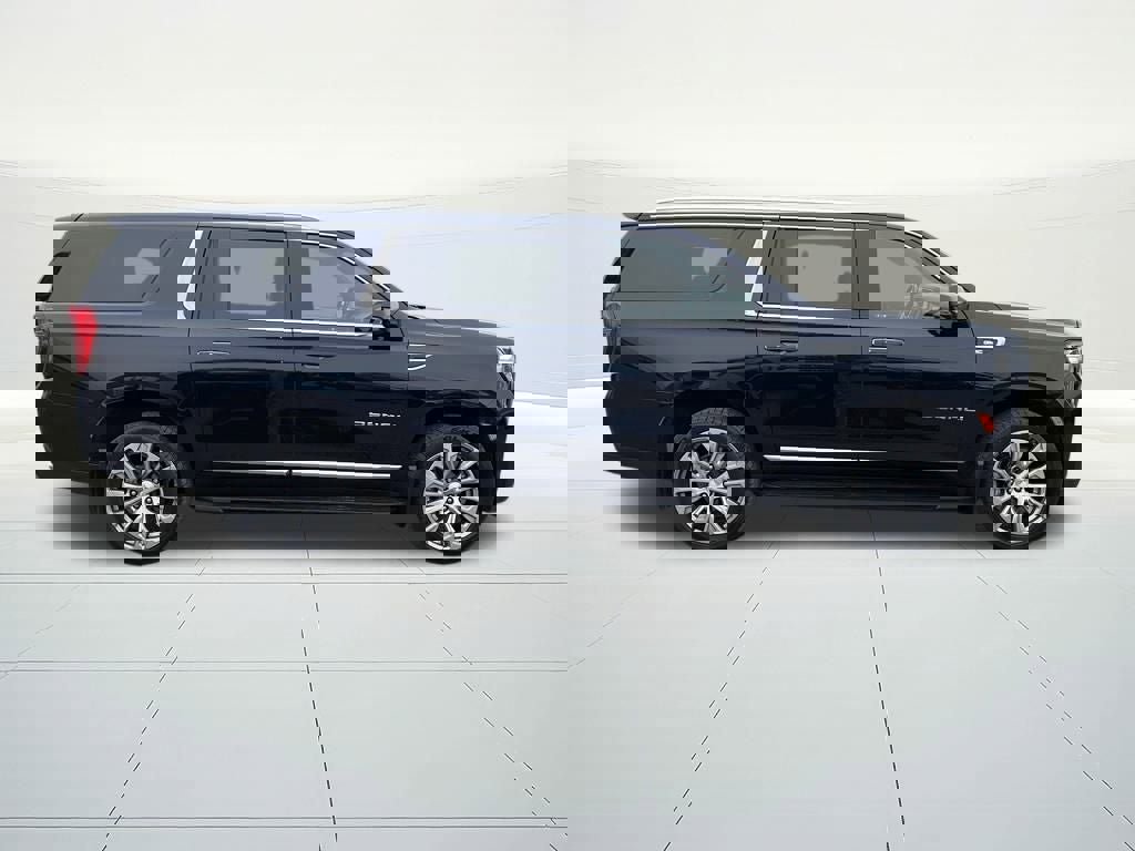 Used 2022 GMC Yukon XL Denali image 2