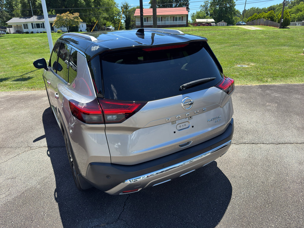 Used 2021 Nissan Rogue Platinum AWD/4WD image 5