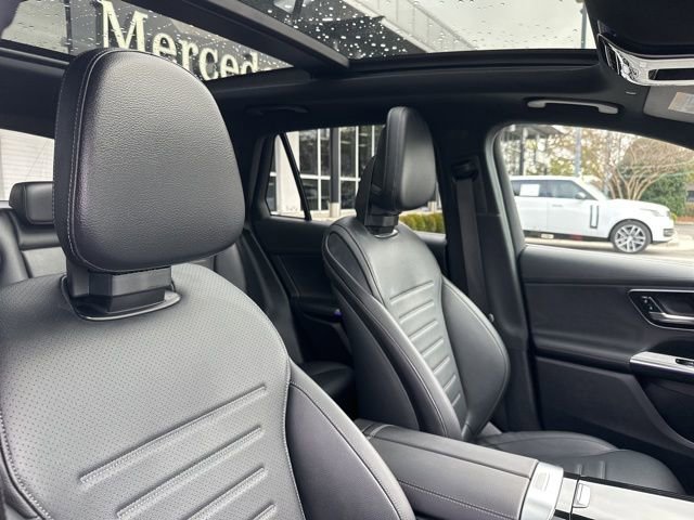 Certified 2025 Mercedes-Benz GLC 300 4MATIC image 30