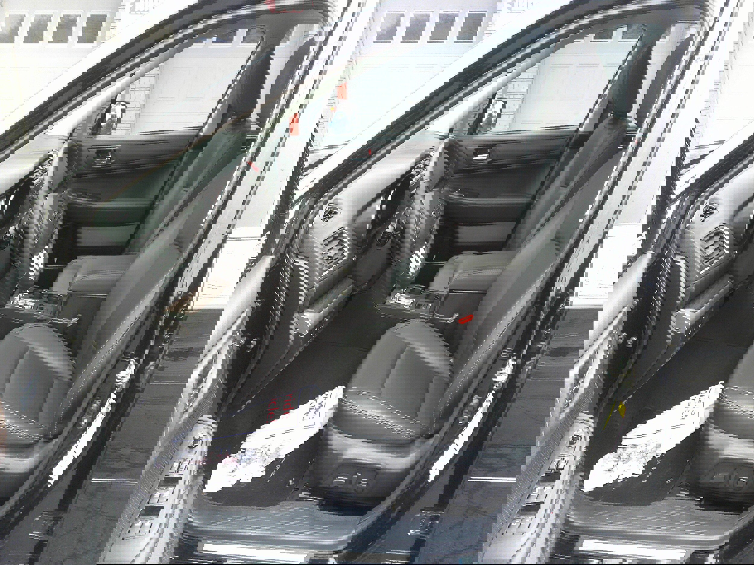 Used 2017 Subaru Legacy 3.6R Limited image 14