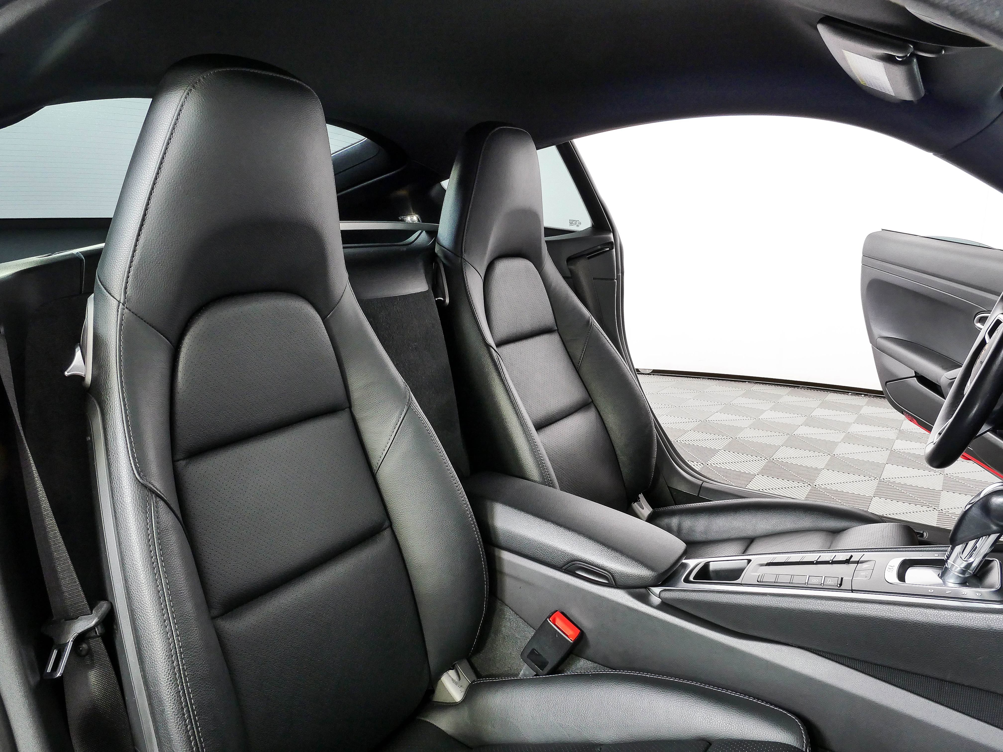 Certified 2018 Porsche 718 Cayman RWD image 21