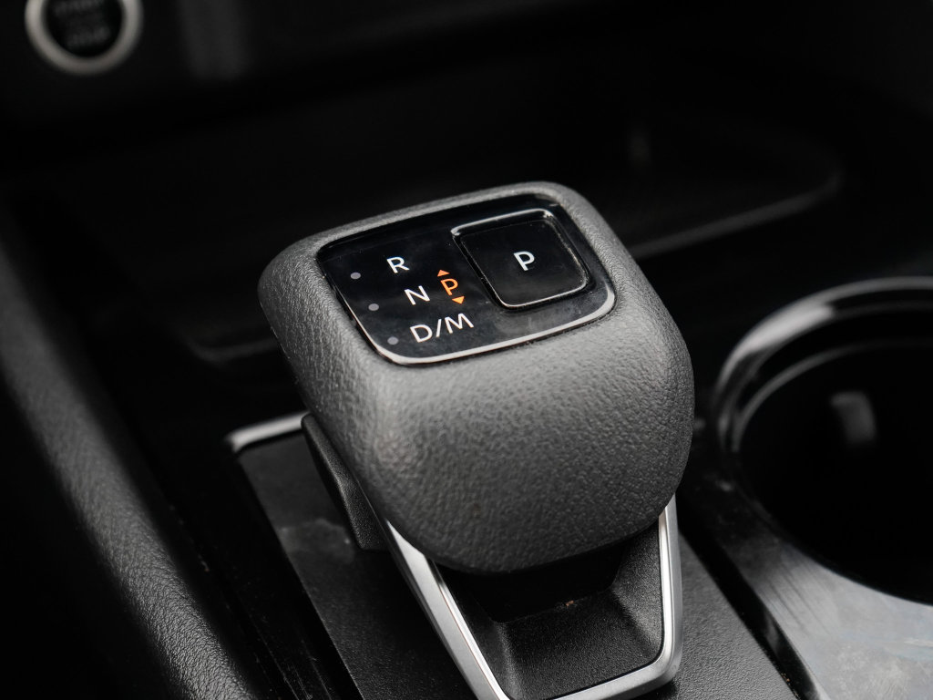 Used 2023 Nissan Rogue SV w/ SV Premium B Package image 16