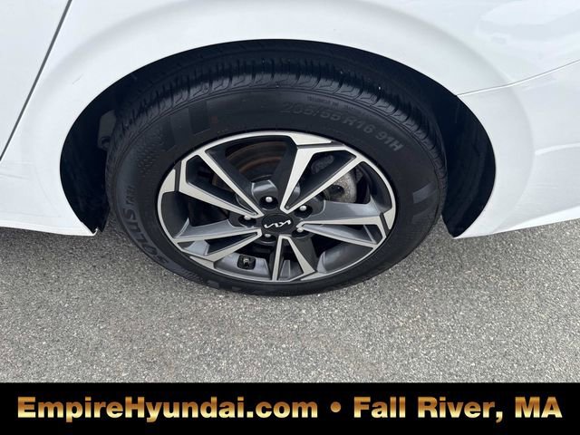 Used 2024 Kia Forte LXS image 12