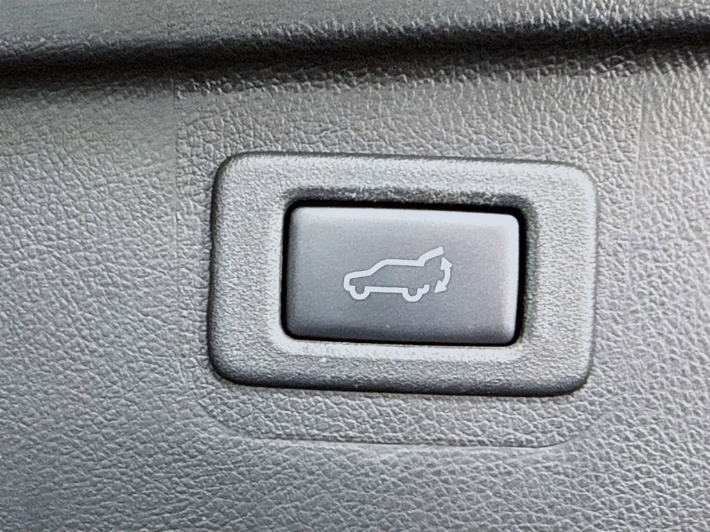 Used 2019 Subaru Outback 3.6R Touring AWD/4WD image 30