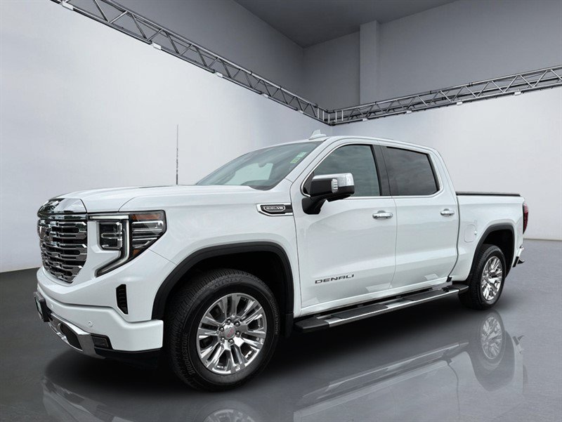 Used 2022 GMC Sierra 1500 Denali w/ Technology Package AWD/4WD image 14