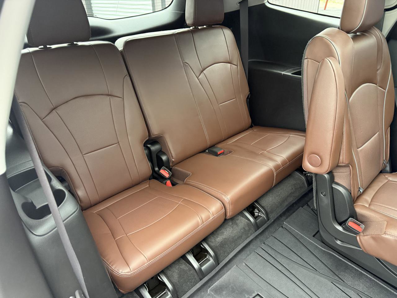 Used 2018 Buick Enclave Avenir w/ Avenir Technology Package AWD/4WD image 26