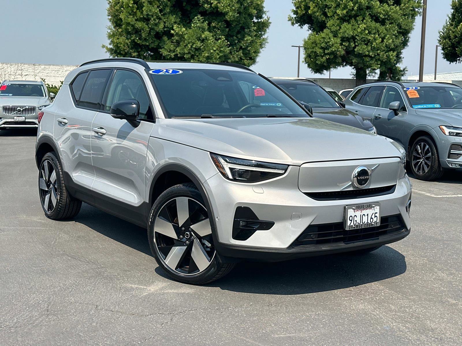 Certified 2023 Volvo XC40 Recharge Ultimate image 1