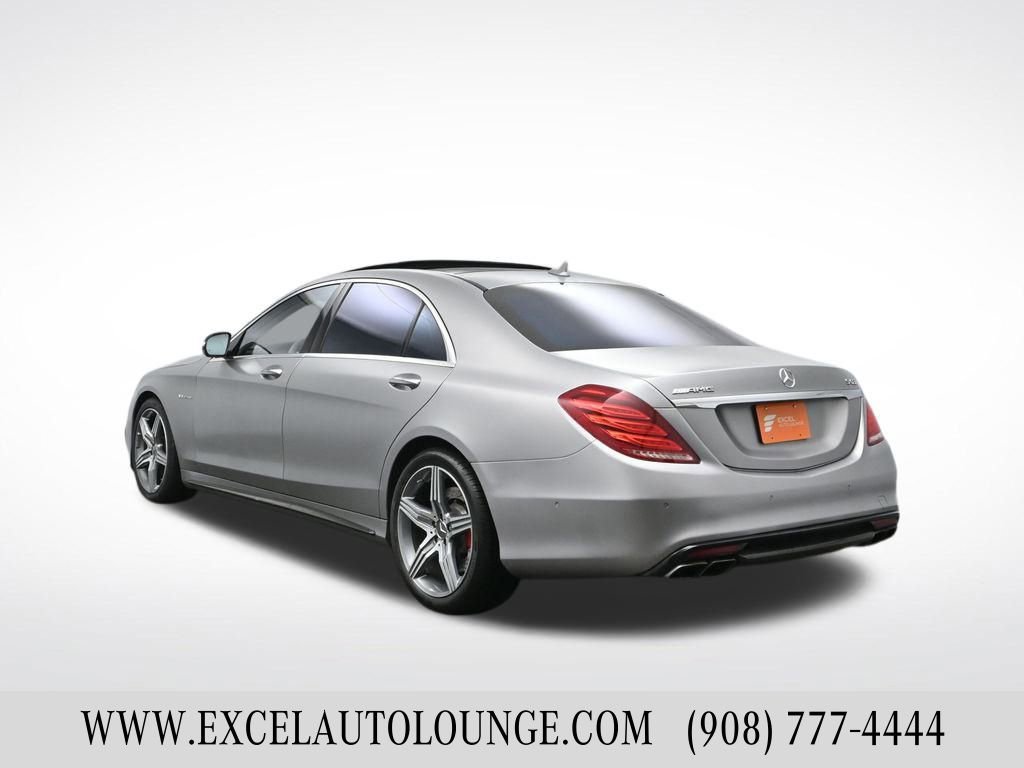 Used 2017 Mercedes-Benz S 63 AMG 4MATIC Sedan w/ Carbon Fiber Exterior Package image 4