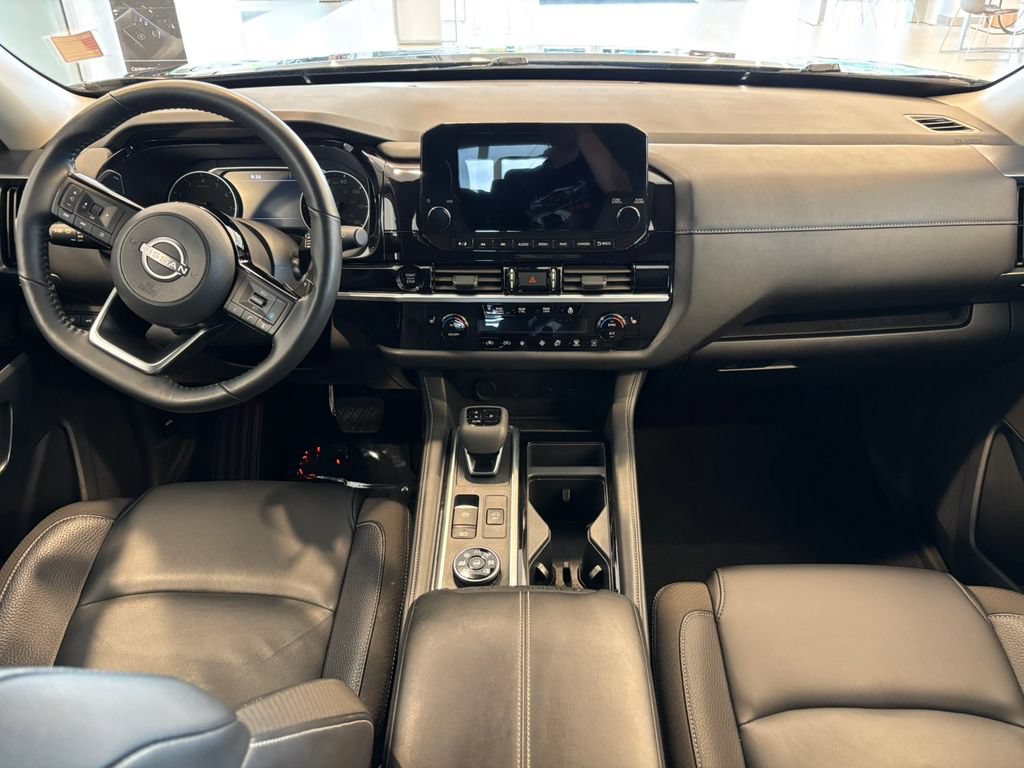 Certified 2025 Nissan Pathfinder SL AWD/4WD image 26