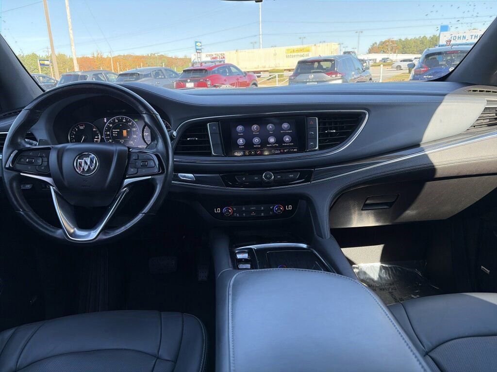 Used 2024 Buick Enclave Premium image 30