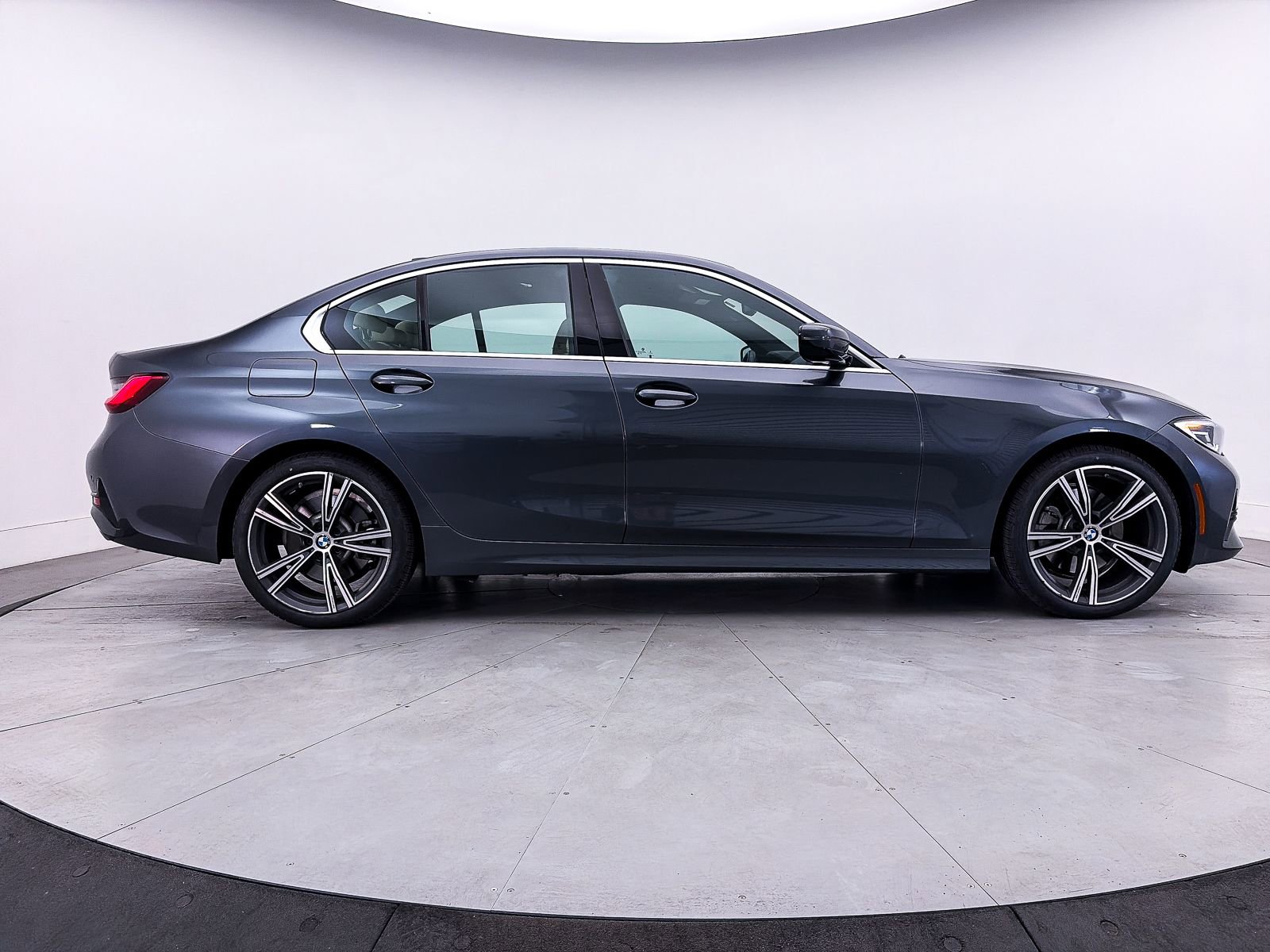 Used 2021 BMW 330e xDrive w/ Convenience Package AWD/4WD image 43