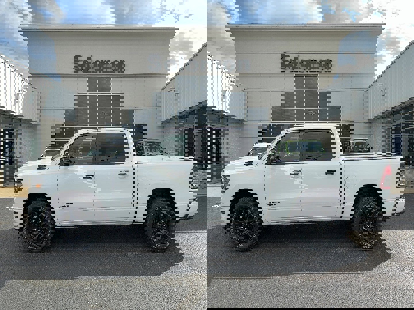 Used 2023 RAM 1500 Big Horn image 1