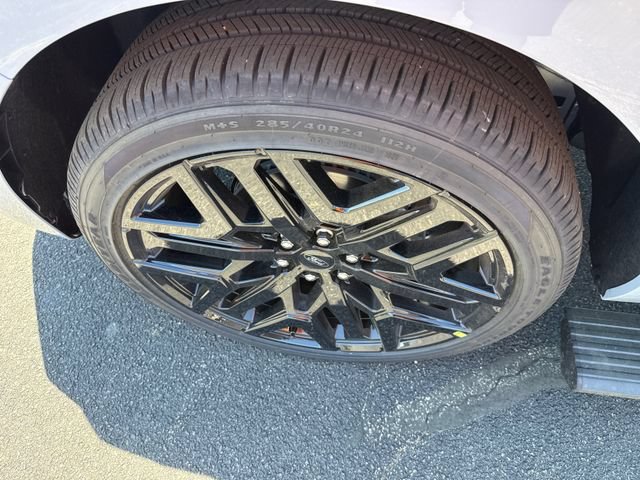 New 2026 Ford Expedition Platinum w/ Stealth Performance Package AWD/4WD image 19