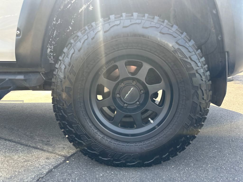 Used 2018 Toyota 4Runner SR5 AWD/4WD image 27