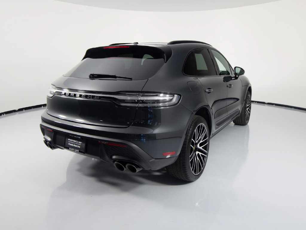 Certified 2026 Porsche Macan AWD/4WD image 10