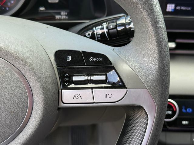 Used 2023 Hyundai Elantra SEL image 18