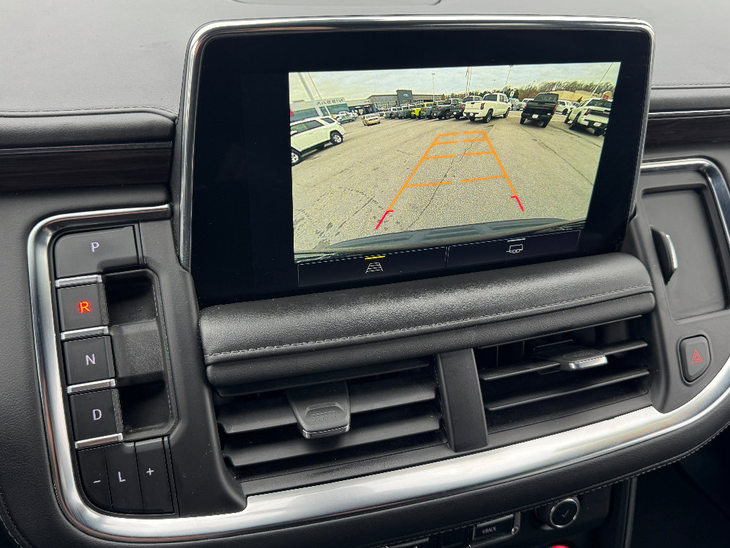 Used 2022 Chevrolet Suburban LT image 16