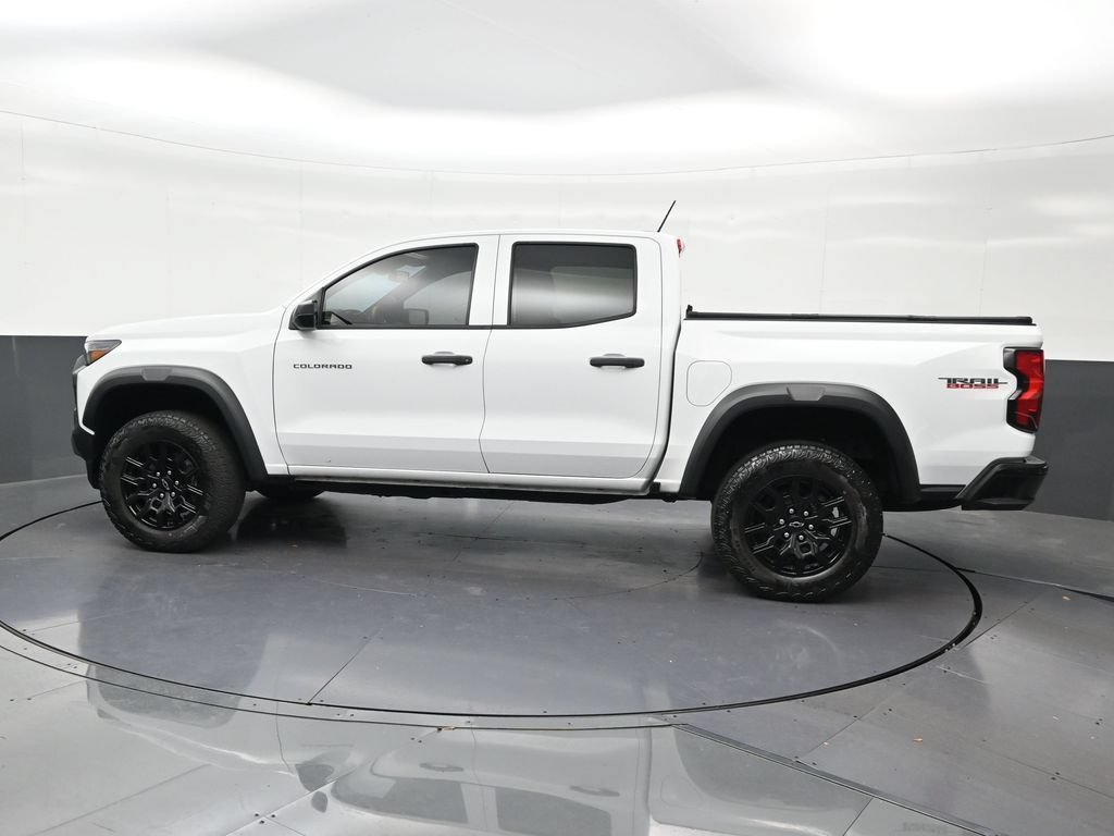 Used 2023 Chevrolet Colorado Trail Boss w/ Advanced Trailering Package AWD/4WD image 2